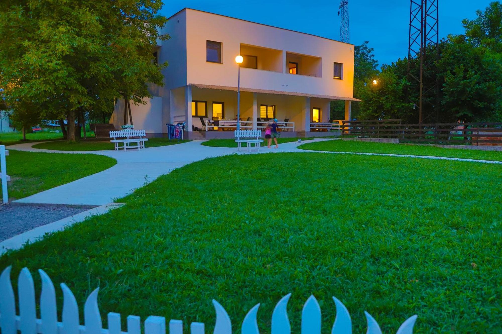 Holiday Homes Pozitiva Bihać Eksteriør billede