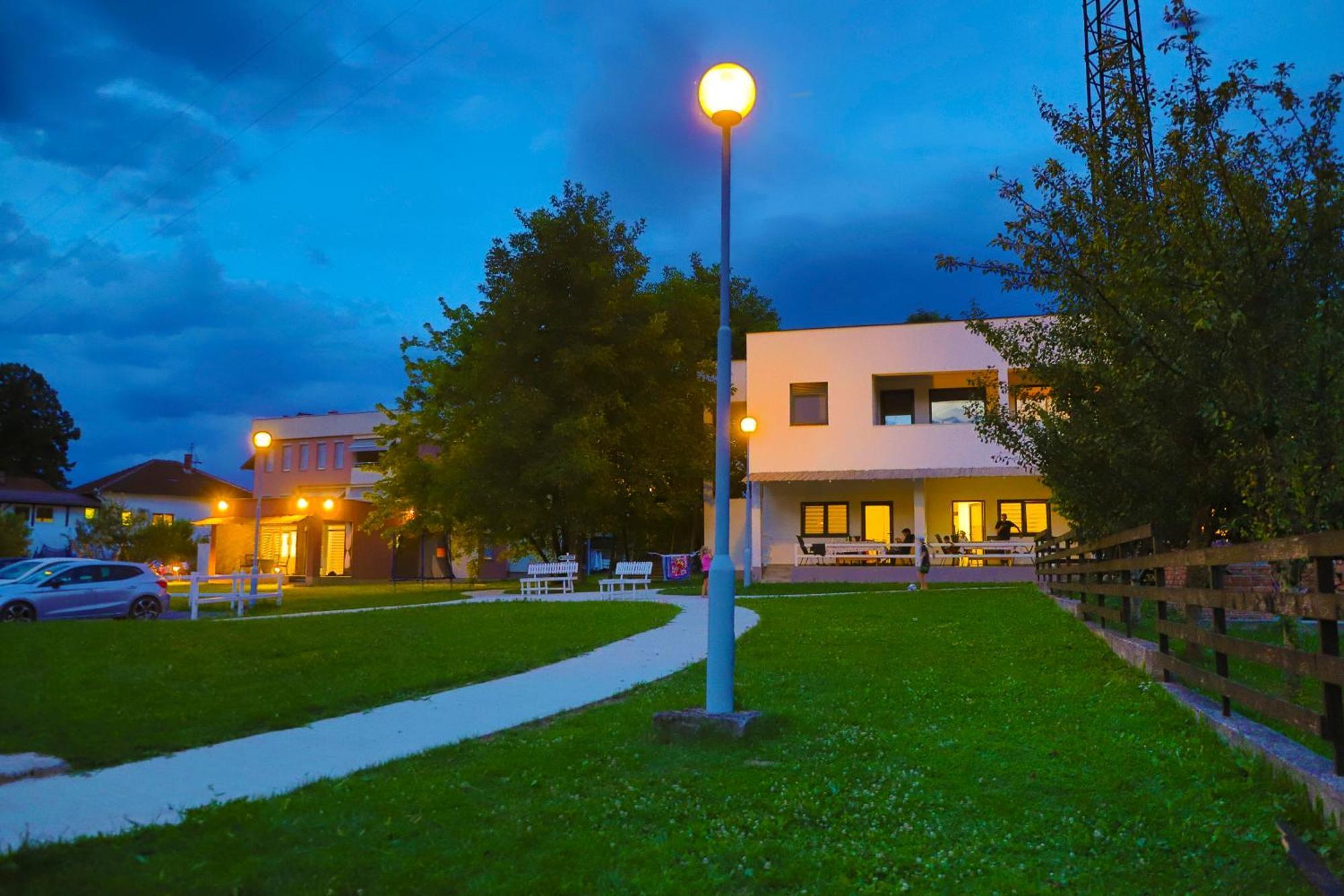 Holiday Homes Pozitiva Bihać Eksteriør billede