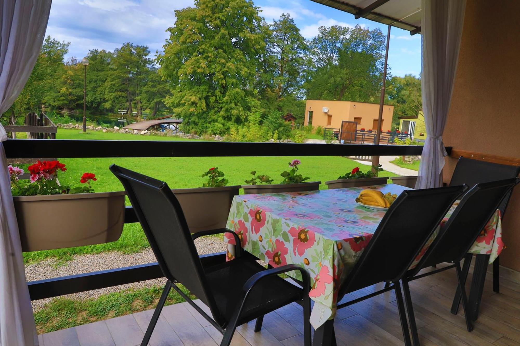 Holiday Homes Pozitiva Bihać Eksteriør billede